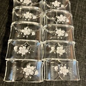 10 Acrylic with etched floral design Napkin Rings